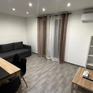 Superbe T3 Climatise Avec Balcon Parking Public Gratuit Marseille